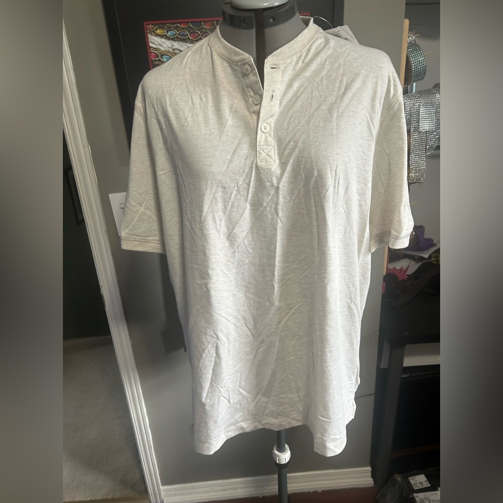 NWT Men’s XL Weatherproof T-shirt. Cream.